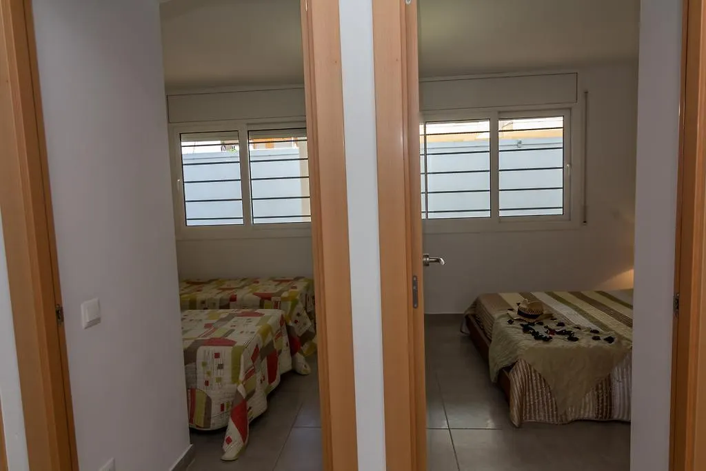 Agi Las Acacias Ρόζες 0*,  Ισπανία